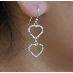 Pendientes Colgantes de Plata de Ley 925 con Doble Corazón, Hechos a Mano, Minimalistas, Ligeros, Joyería Bonita con Diseño en Forma de Corazón - Product Image 6