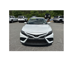 MEILLEURE AFFAIRE Toyota Camry SE Nightshade d'occasion 2023 - Product Image 2