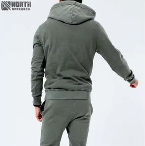 Venta caliente hecho en apuestas Material hombres ácido lavado chándales/peso ligero ácido lavado chándales para hombres deporte chándal para - Product Image 5