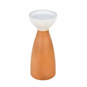 Porte-bougie élégant fait à la main avec un corps en bois lisse et un dessus en céramique texturé pour une décoration intérieure raffinée - Product Image 2