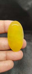 พลอยออนิกซ์สีเหลืองธรรมชาติคุณภาพสูง รูปทรงคาโบชอง ขัดเรียบ รุ่น UDGEMS หมายเลข 585 สำหรับทำเครื่องประดับ ขนาดคละไซส์ - Product Image 4