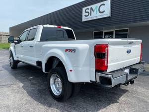 F-450 Ford Super Duty 4x4 Lariat 4 portes Crew Cab 8 pieds LB DRW Pickup voitures à vendre bon marché d'occasion - Product Image 3