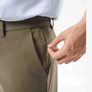 Pantalon de style sportif pour hommes OEM avec fermeture à glissière et pantalon à bandes multi-poches - Product Image 4