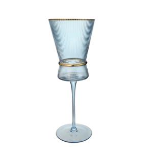 Las copas de vino de cristal de colores de lujo contribuyen a un estilo de vida elevado centrado en la calidad y el disfrute. - Product Image 6