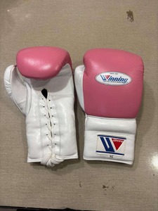 ถุงมือชกมวยหนังแท้พรีเมี่ยมสีชมพูสีขาวผลิตตามสั่งผลิต MS-BG-683 - Product Image 2