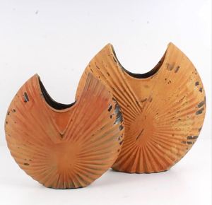 Vase à fleurs en aluminium coulé à la main de nouveau design Pot de fleurs avec finition patinée Vase à fleurs décoratif pour la maison et le jardin à bas prix - Product Image 5