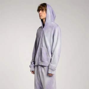 Sweat à capuche zippé pour hommes à la mode et pratique idéal pour toutes les saisons et les tenues décontractées - Product Image 4