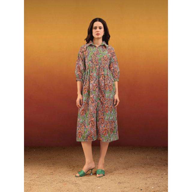 สีเขียว