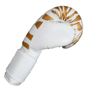 Gants de boxe à finition lisse et confort d'entraînement prolongé, avec rembourrage de qualité supérieure et ajustement facile pour les mains - Product Image 5