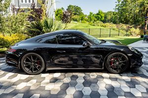 รถ Porsche 911 Carrera 4S Coupe ปี 2017 มือสอง สภาพดี ราคาคุ้มค่า - Product Image 3