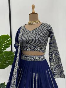 Top de trabajo con bordado de secuencia pesada de Georgette de imitación y Lehenga con borde de encaje Heavy Net Dupatta - Product Image 3