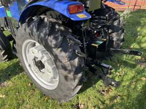 รถไถเดินตาม Lovol 65 แรงม้า ขับเคลื่อน 4 ล้อ 4x4 - อุปกรณ์การเกษตรมือสอง พร้อมเครื่องยนต์ มอเตอร์ ปั๊มเกียร์ และกระปุกเกียร์ - Product Image 3