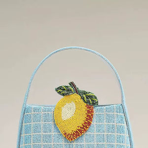 Ornement suspendu artisanal en forme de fleur, broderie perlée, symbole traditionnel pour mur, élégant accent décoratif, exportations - Product Image 1