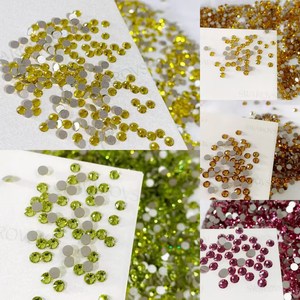 คริสตัลสวารอฟสกี้ รุ่น 2058 คุณภาพพรีเมียม ทรงกลม แบนด้านหลัง ผลิตในออสเตรีย สำหรับตกแต่งเล็บในร้านทำเล็บ - Product Image 2