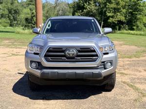 Toyota Tacoma SR5 V6 d'occasion à bas prix, modèle 2019, à vendre - Product Image 2
