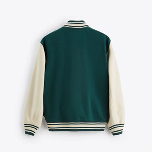 Doudoune de style Letterman sur mesure pour hommes avec design universitaire de printemps en laine noire manches en cuir et revêtement en chenille - Product Image 2