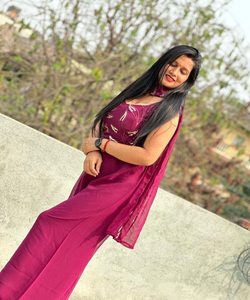 ชุดไชน์สวมสำหรับปาร์ตี้ที่สง่างาม: ดูสวยงามและสง่างามในชุดที่หรูหราของเราที่มีการปักที่ละเอียดอ่อนและงานมุกเสื้อผ้าเครื่องแต่งกาย - Product Image 4