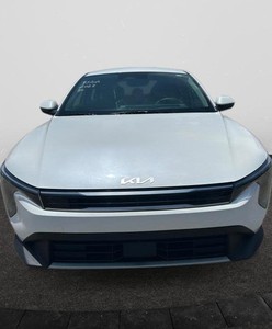 Kia K4 EX FWD 2025 D'OCCASION PROPRE - Product Image 1
