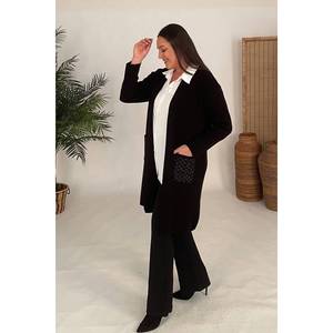 Comfort ed eleganza si incontrano: Cardigan per maglieria con collo a scialle - Product Image 3
