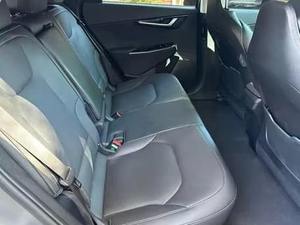 Portaequipajes Metálico Automático 2024 con Asientos de Cuero, Batería de Litio, Características Premium, Volante a la Izquierda, Asientos Oscuros, Faros Delanteros, Techo Corredizo - Product Image 4