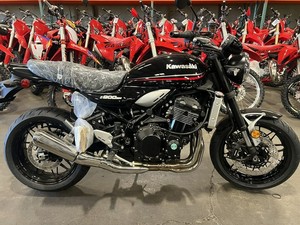 Kawasaki Z900RS, Superventas, Motor de 4 Tiempos y 948 cc, ABS, Motocicleta Nueva Lista para Enviar a Todo el Mundo - Product Image 3
