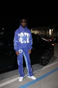 Sweat à capuche surdimensionné en coton mélangé, style streetwear, délavé au soleil, effet usé, fermeture éclair, poche brodée personnalisée, sweat à capuche pour homme - Product Image 6