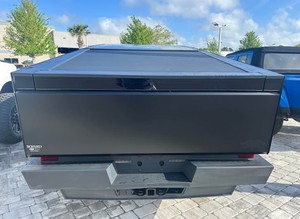 Tesla Cybertruck Cyberrbeast d'occasion 2024 - Product Image 5