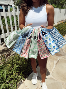 Sac à déjeuner mini en coton matelassé, imprimé floral abstrait, sac à main, sacs de shopping imprimés à la main, sac de plage, sacs de voyage et sacs fourre-tout - Product Image 4