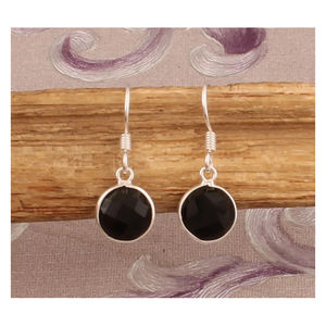 Main Argent À Facettes Noir Onyx Argent Designer Main Lunette Ensemble Boucle D'oreille pour Élégant Filles dans Abordable prix - Product Image 1