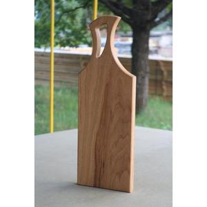 Tabla de cortar de madera que añade calidez a la cocina navideña, la repostería y las comidas de celebración de temporada. - Product Image 1