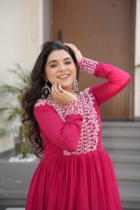 ชุดชุดเดรสปักเลื่อมและลูกปัดผ้าทอลายดาวสวมใส่ได้ในโอกาสที่ดีที่สุด - Product Image 2