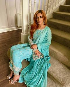 Magnifique Broderie Et Paillettes Travail Kurti-Plazzo Avec Dupatta - Product Image 5