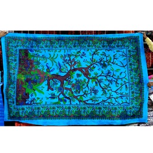 Tapices Decorativos de Pared con Diseño de Árbol de la Vida, Teñidos con Técnica Tie Dye, para Decoración de Salas de Estar, Exportación Mundial - Product Image 4