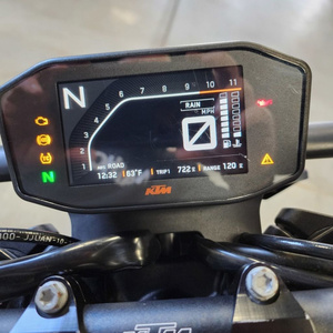 มอเตอร์ไซค์ KTM รุ่นมาตรฐาน 890 Duke R ปี 2022 มือสอง พร้อมการปรับแต่งแบบ DIY ระดับ OEM รับประกัน 10 ปี และมีตัวเลือกการชำระเงิน ผลิตในสหรัฐอเมริกา - Product Image 4