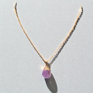 Collar con Colgante de Piedra Preciosa de Amatista Púrpura Natural en Bruto - Collar de Piedra de Punta de Cristal para Mujer - Joyería de Plata 925 - Product Image 1
