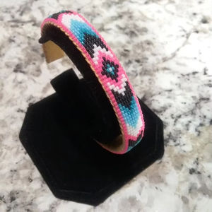 Brazalete de abeja con cuentas hecho a mano-Brazalete para mujeres y niñas - Product Image 1