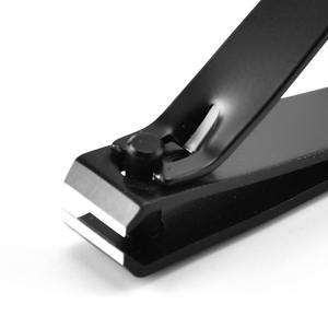 Cortaúñas Profesional de Acero Inoxidable Negro de Alta Calidad, Diseño Duradero y Fácil de Usar con los Dedos, Cuchilla Curva, de Pakistán - Product Image 2