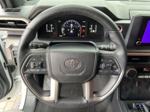 Toyota 4Runner SR5 d'occasion propre 2025 - Product Image 4