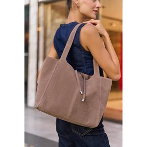 Sac à main décontracté en daim souple avec détails en dentelle pour femmes - Sac polyvalent pour tous les jours avec un design élégant pour toutes les saisons - Product Image 1