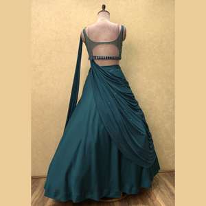 Designer T Blue Crepe Drape Lehenga avec beats brodés à la main détaillant un ajustement impeccable pour les vêtements indiens pakistanais en gros - Product Image 5