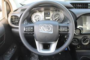 Camioneta Toyota Hilux Blanca Usada 2025, 2.7L Gasolina, Doble Cabina, 4X4, Transmisión Automática |   Listo para Exportar - Product Image 2