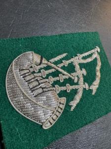 ป้ายแขนไพเพอร์สีทองสีเขียวเข้มป้ายแขนเสื้อแบบอังกฤษสั่งทำ - Product Image 2