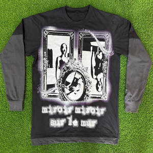 เสื้อยืดแขนยาว2ชั้นลายกราฟิกสำหรับผู้ชายผ้าฝ้าย100% พิมพ์โลโก้ด้านหน้า - Product Image 1