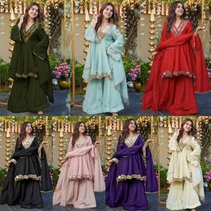 Traje Sharara de Seda Chinnon de Calidad Excepcional con Dupatta para Bodas y Festividades, Top Palazzo para Venta de Exportación - Product Image 6