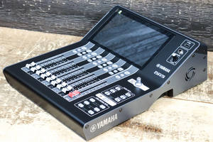 Consola de Mezclas Digital DM3 Estándar, 16 Canales de Entrada Mono, Consola de Mezclas Digital - Product Image 3