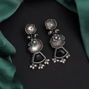 תכשיטים הודי פרימיום עגילים מחמצנים סיטונאים טרנדיים עיצובים חדשים לאוספים חדשים עבור נשים וילדות עגילים מסוגננים