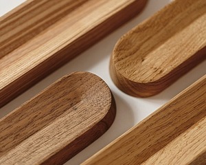 Portalápices y Organizador de Escritorio Moderno y Ecológico de Madera de Nogal Pulida, Regalo para el Día del Padre para Novio - Product Image 2
