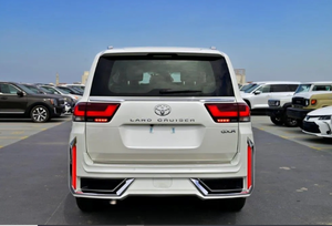 TOYOTA LAND CRUISER 300 SAHARA EDITION GXR 2024, V6 4.0L GASOLINA, 4X4, 5 PLAZAS, VOLANTE A LA IZQUIERDA - Product Image 4