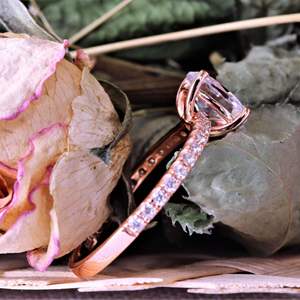 Bague de fiançailles fantaisie en diamant ovale pour elle - Product Image 2