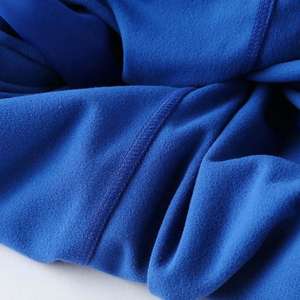 ชุดวอร์มผู้ชายแบบมีฮู้ดสำหรับฤดูหนาว เนื้อผ้าหนา สวมใส่สบาย ดีไซน์เรียบง่าย เป็นมิตรกับสิ่งแวดล้อม พร้อมโลโก้ที่ปรับแต่งได้ ระบายอากาศได้ดี แห้งเร็ว สวมใส่สบาย - Product Image 5